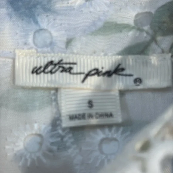 Ultra Pink Blue Floral Lace women’s Blouse. Size S - Picture 2 of 6